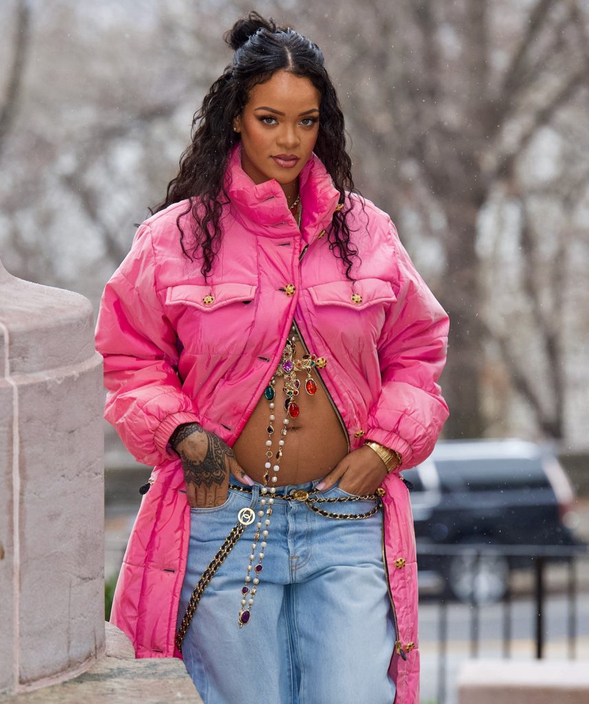 Έγκυος η Rihanna- Οι πρώτες φωτογραφίες με φουσκωμένη κοιλιά - Formedia.gr