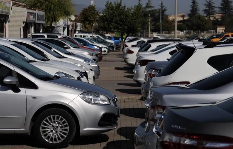 Το απλό κόλπο που σου δείχνει αν ένα μεταχειρισμένο αυτοκίνητο είναι τρακαρισμένο