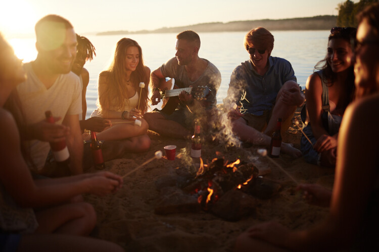 Πρώτη φορά camping: Τι να προσέξεις για να περάσεις τις καλύτερες διακοπές της ζωής σου