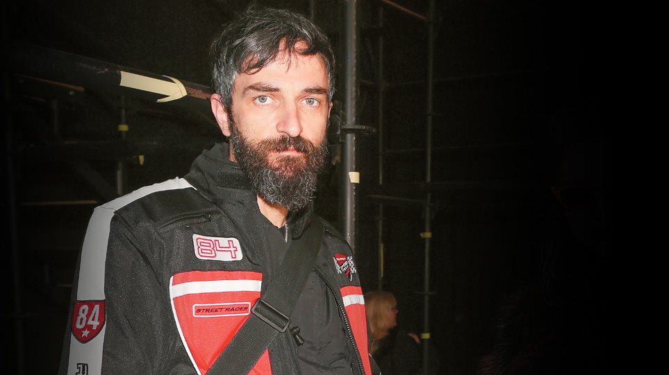 Άρης Σερβετάλης: Από την αποστροφή προς τον Θεό στην ακλόνητη πίστη - Η σπουδαία καριέρα και η γυναίκα της ζωής του
