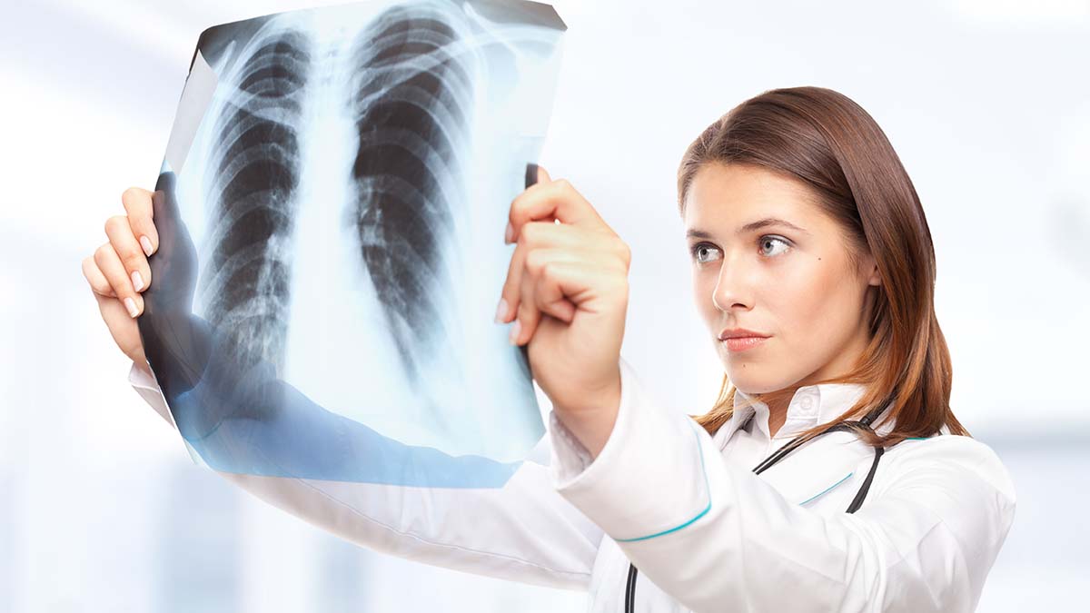 Καρκίνος Πνεύμονα: Η μετάλλαξη που φέρει το 95% των ασθενών - Τι μπορεί να αλλάξει στη θεραπεία