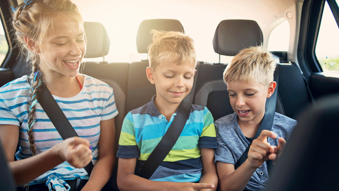 5 πράγματα που μπορείτε να κάνετε όταν το παιδί σας ζαλίζεται στο αυτοκίνητο