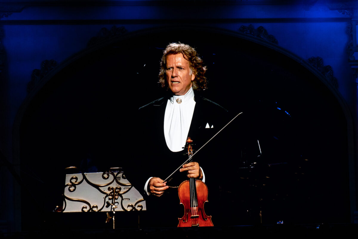 Andre Rieu: Ο παγκοσμίου φήμης Ολλανδός βιολιστής και μαέστρος για ...