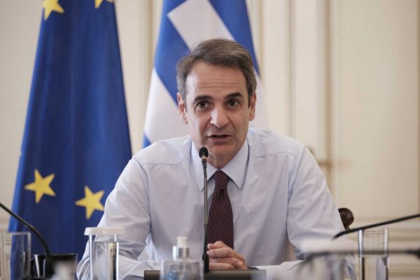 Γενικόλογες υποσχέσεις από Μητσοτάκη ενόψει της συνάντησης με τους αγρότες