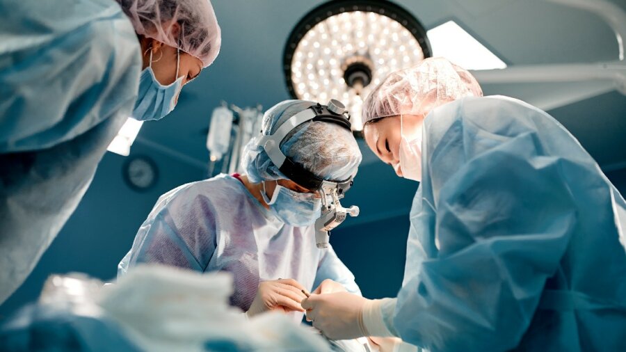 Σε ποια 7 νοσοκομεία κάνουν πρεμιέρα τα απογευματινά χειρουργεία