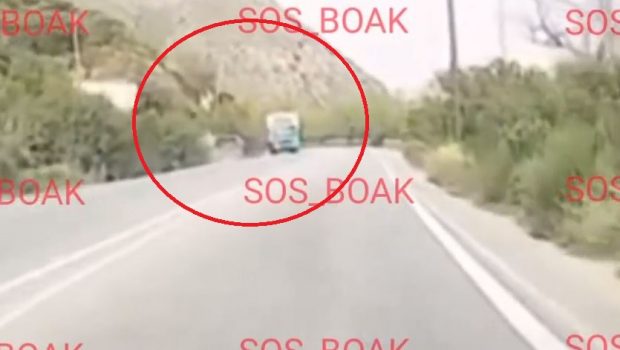 Κρήτη: Καρέ καρέ η στιγμή τροχαίου στα Χανιά - Δείτε το βίντεο