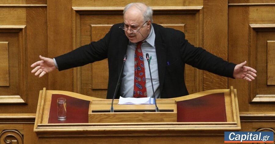 Απολογείται για τις δηλώσεις του περί παρακολούθησης του...