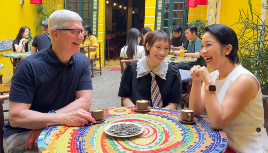 Apple: Στο Βιετνάμ ο διευθύνων σύμβουλος της εταιρείας - Τι ψάχνει - Οικονομικός Ταχυδρόμος