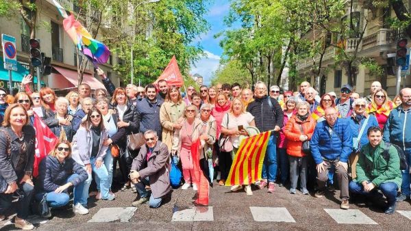 Ισπανία: Υποστηρικτές του Σοσιαλιστικού Κόμματος ζητούν από τον Πέδρο Σάντσεθ να παραμείνει στην πρωθυπουργία