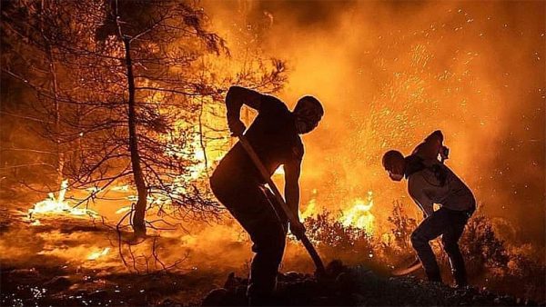 Φωτιές: Έκτακτη σύσκεψη συγκάλεσε ο Βασίλης Κικίλιας
