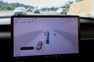 Στα δικαστήρια η αυτοκρατορία Tesla: Μια τεχνολογία με θανατηφόρες γκάφες