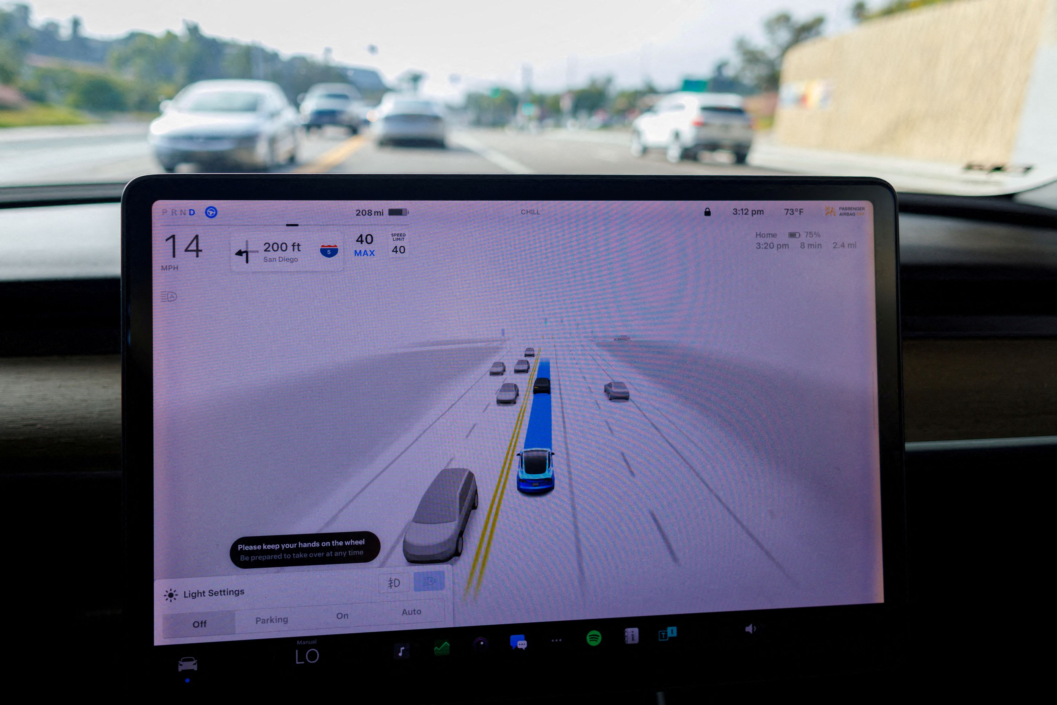 Εκατοντάδες τεχνολογικές γκάφες της Tesla, στέλνουν την αυτοκρατορία στα δικαστήρια
