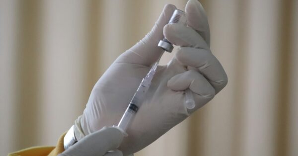 Καρκίνος του δέρματος: Άρχισε η δοκιμή του πρώτου εξατομικευμένου εμβολίου κατά του μελανώματος