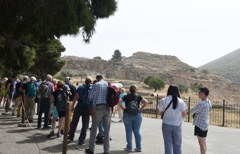 Πάνω από 30 εκατομμύρια οι τουρίστες το 2023 στη χώρα μας – News.gr