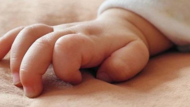 Θήβα: Τραγωδία με νεκρό μωρό 1,5 έτους - Εξετάζονται οι συνθήκες θανάτου
