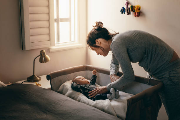 Είναι «επιτρεπτό» για μια μητέρα να κοιμάται στο ίδιο κρεβάτι με το μωρό της;