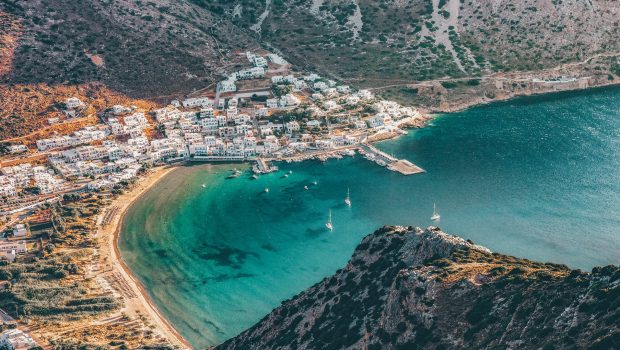 Σίφνος: Το ελληνικό νησί που φιγουράρει ως η τέλεια εναλλακτική… Σαντορίνη