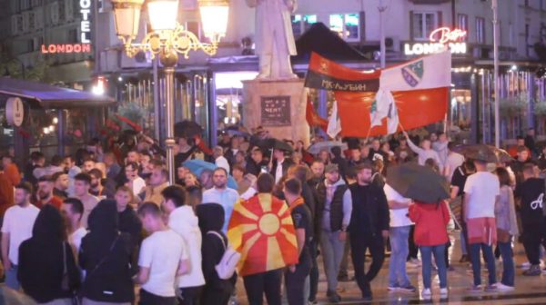 Β. Μακεδονία: Σαρωτική νίκη των αντιπάλων της Συμφωνίας των Πρεσπών – Εκλέγουν πρόεδρο και πρωθυπουργό