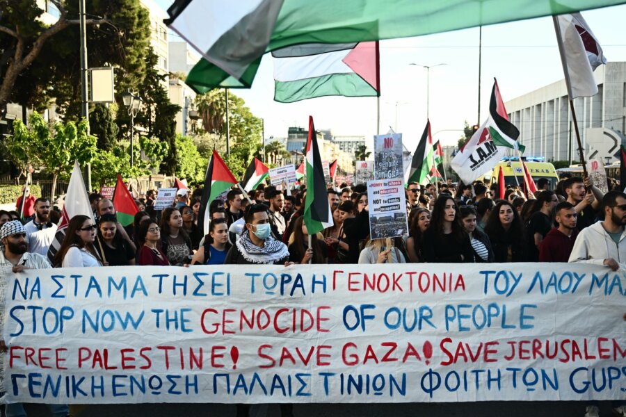 Φοιτητικές διαδηλώσεις υπέρ των Παλαιστινίων και στην Ελλάδα - Ολονύκτια διαμαρτυρία στα Προπύλαια