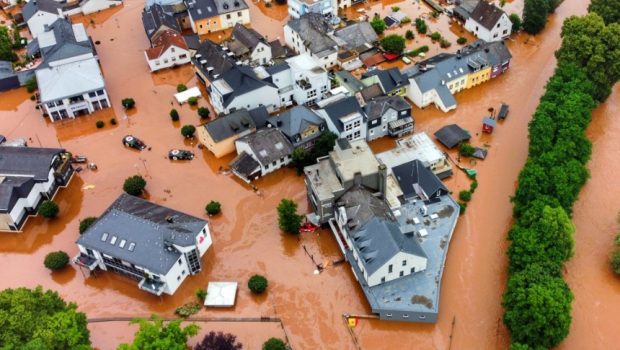 Γερμανία: Εκατοντάδες άνθρωποι απομακρύνθηκαν από τα σπίτια τους λόγω πλημμυρών στα νοτιοδυτικά της χώρας