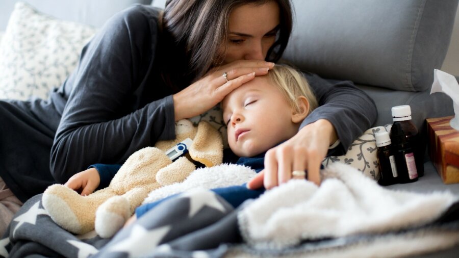 Παρβοϊός: Τα συμπτώματα που πρέπει να ανησυχήσουν τους γονείς - Η παιδίατρος εξηγεί