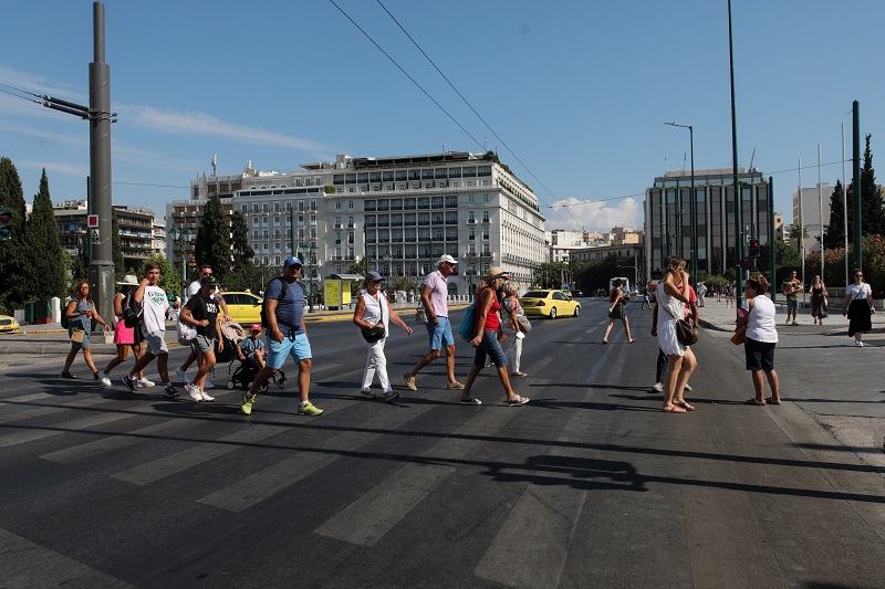 Άγγιξαν το 1 δισ. ευρώ τα έσοδα από τον τουρισμό το πρώτο τρίμηνο του 2024 – News.gr
