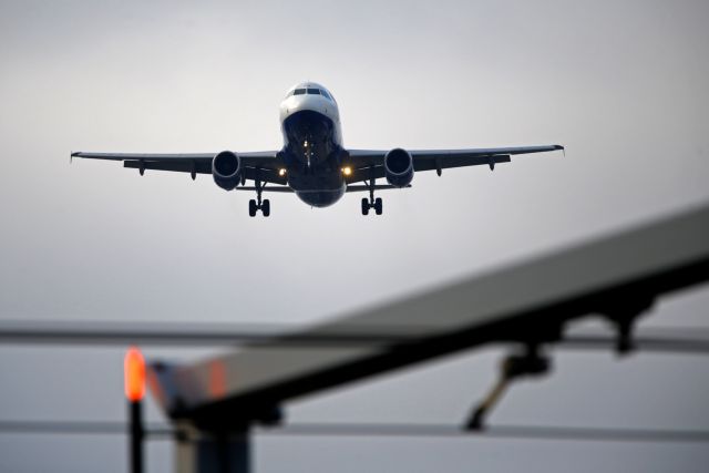 ΙΝΣΕΤΕ: Πού ταξίδεψαν οι Έλληνες και πόσα ξόδεψαν [έρευνα]