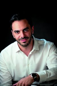 Ρήγματα και δελφίνοι εν αναμονή