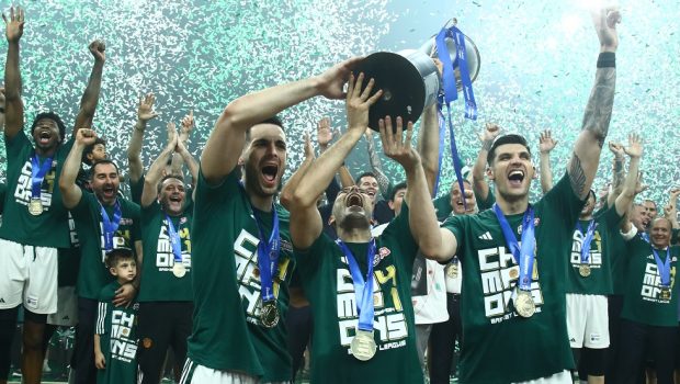 H απονομή του πρωταθλήματος στον Παναθηναϊκό (vid)