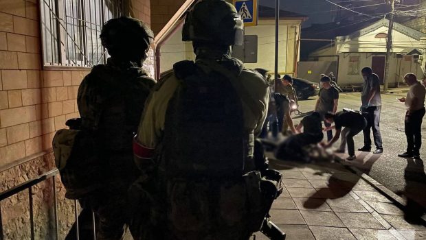 Ρωσία: Τουλάχιστον 16 οι νεκροί από τις τρομοκρατικές επιθέσεις στο Νταγκεστάν