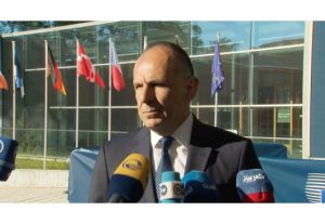 Πυρά Γεραπετρίτη στην ηγεσία της Βόρειας Μακεδονίας