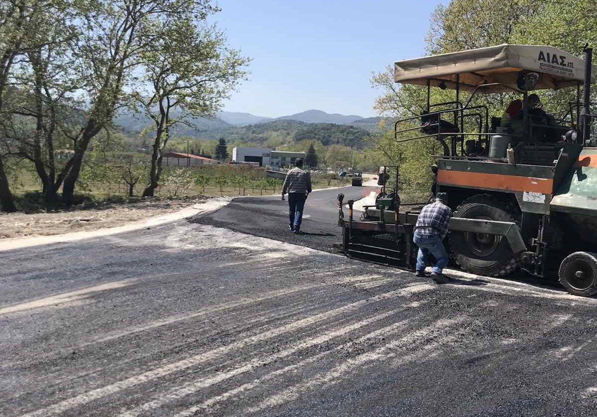 Ασφαλτόστρωση δρόμου Αγιόκαμπου 1