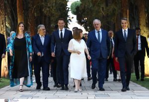 Δείτε εικόνες από την δεξίωση στο Προεδρικό Μέγαρο για τα 50 χρόνια από την αποκατάσταση της Δημοκρατίας