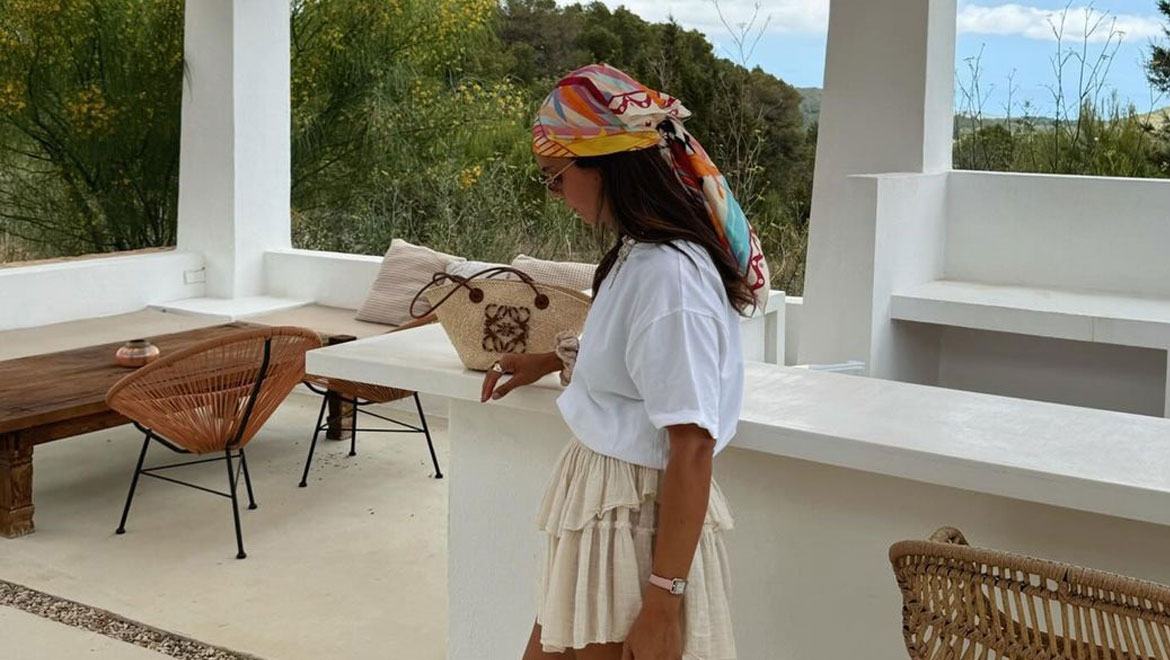 Πώς να φορέσετε το λευκό t-shirt αυτό το καλοκαίρι