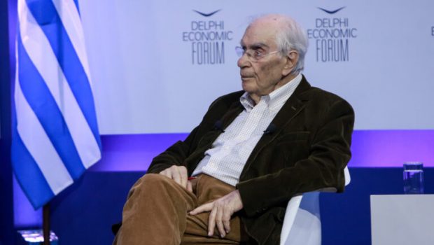 Πέθανε ο Χρήστος Γιανναράς | in.gr
