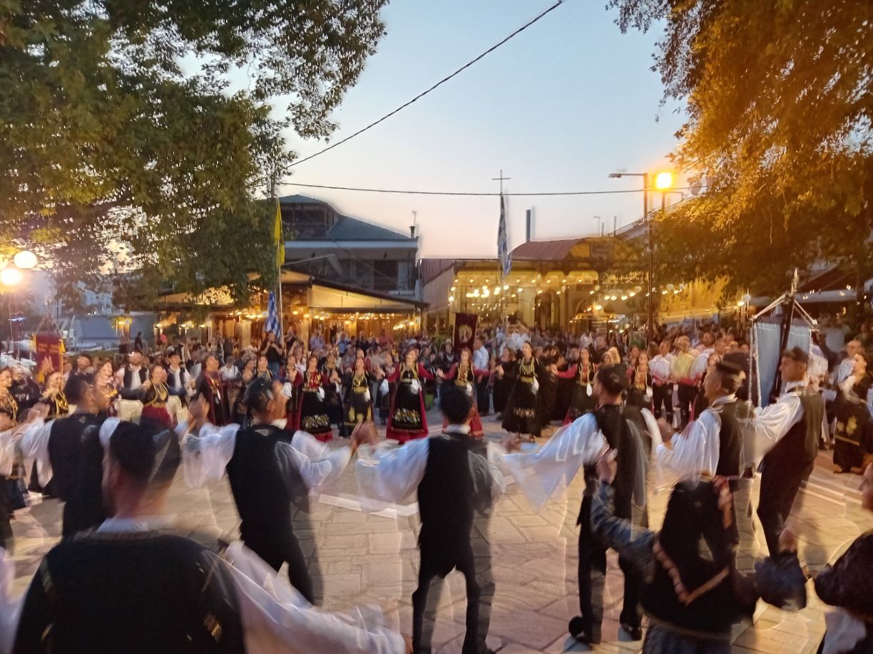 ΑΡΓΥΡΟΠΟΥΛΙ ΧΟΡΕΥΤΙΚΑ