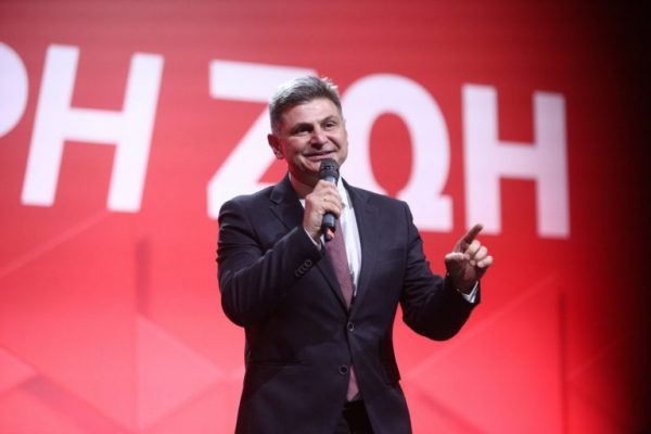 Ο Νικόλας Φαραντούρης