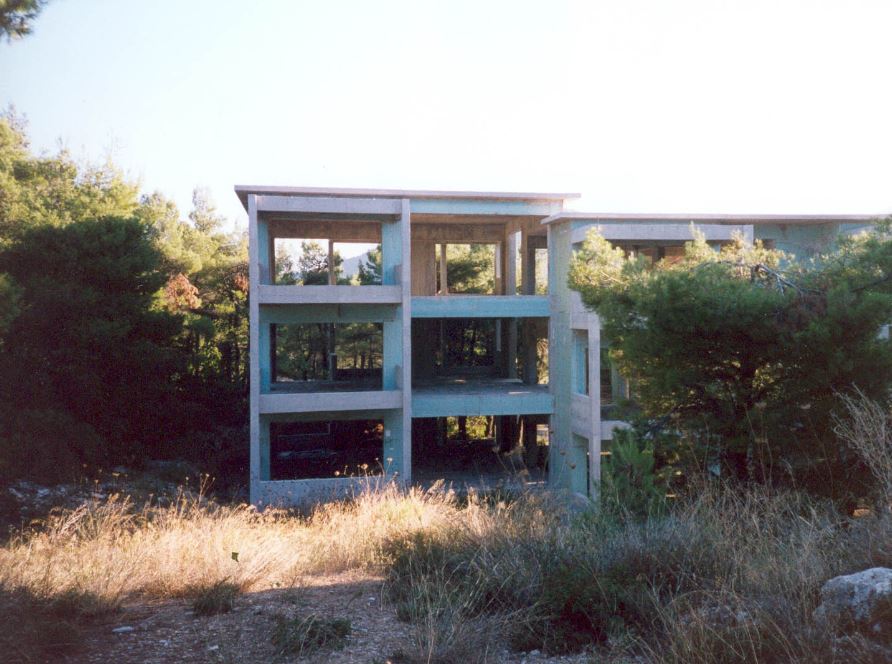 Αυθαίρετα: Σε γραμμή εκκίνησης οι πρώτες αιφνιδιαστικές κατεδαφίσεις