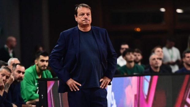 «Τον αφήνουμε εκτός για να καταλάβει μερικά πράγματα»