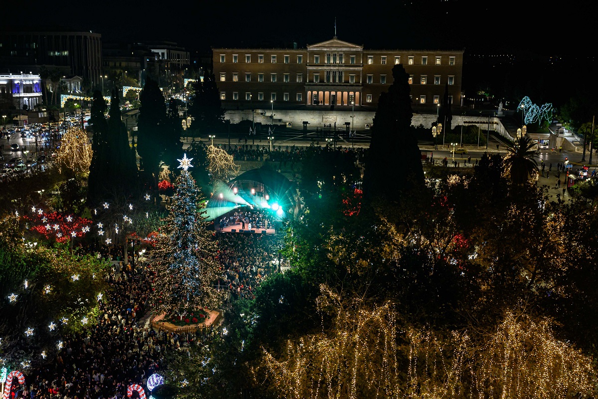 Christmas tree lightingSyntagma