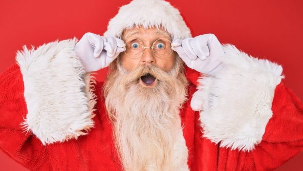 Ιερέας λέει σε μικρά παιδιά ότι δεν υπάρχει Άγιος Βασίλης και ότι τα μπισκότα τα τρώνε οι γονείς τους