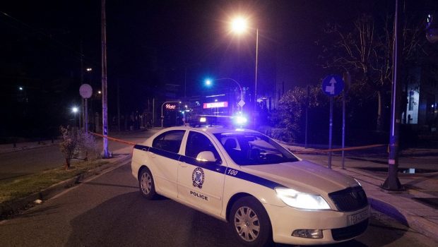 Πυροβολισμοί στο Μαρκόπουλο - Δύο τραυματίες