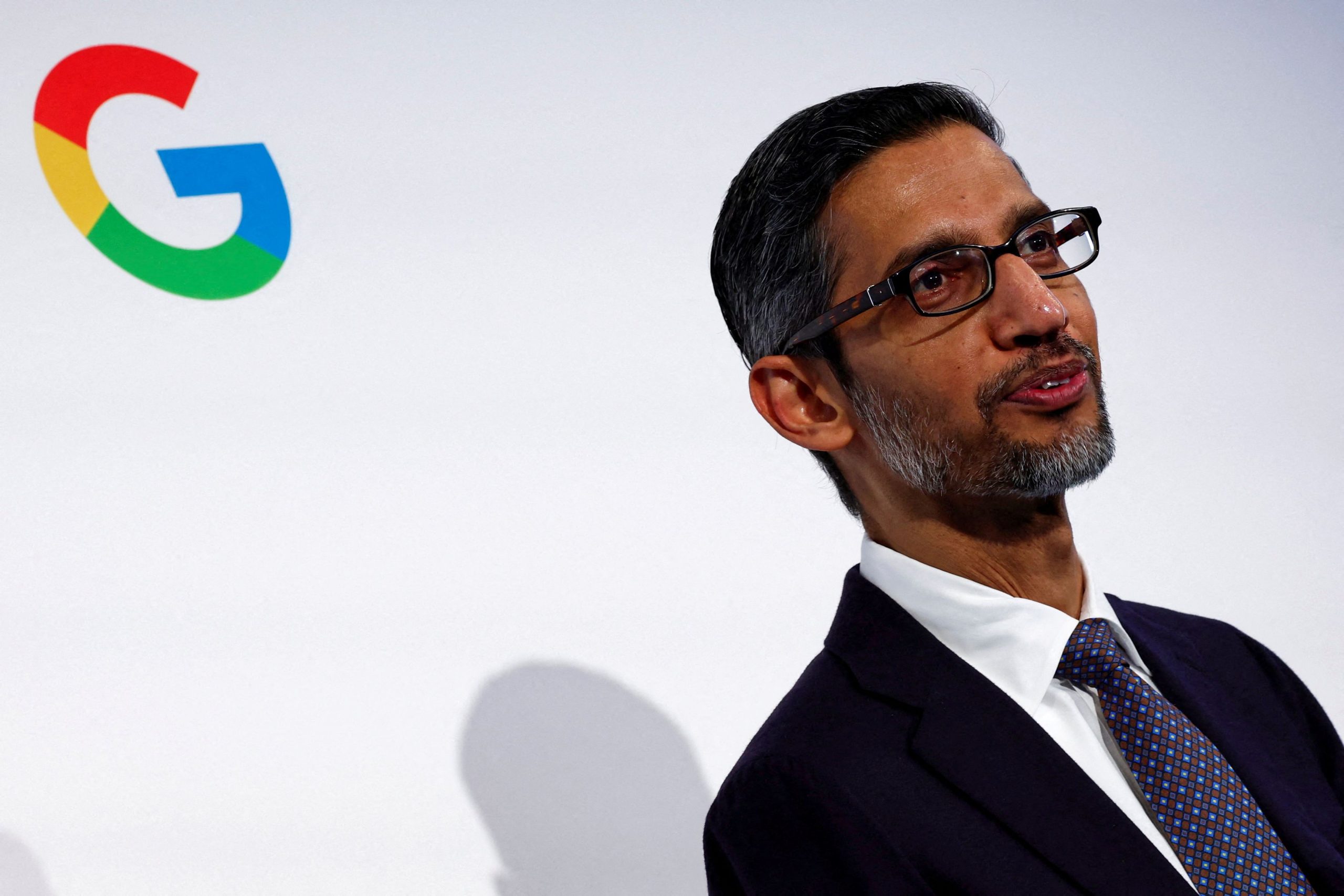 Alphabet: Η μετοχή για πρώτη φορά πάνω από τα 200 δολάρια