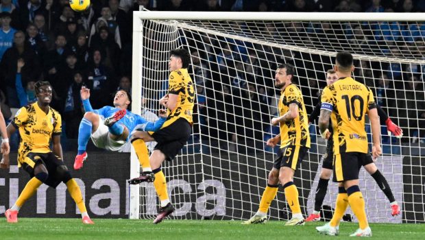 Νάπολι - Ίντερ 1-1: Χωρίς νικητή το ντέρμπι - «Φωτιά» στην κορυφή