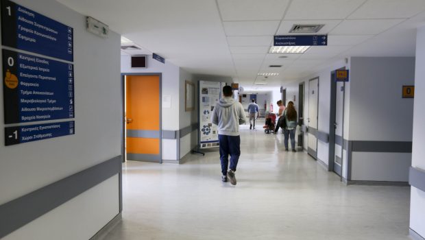 Ρέθυμνο: Σοβαρός τραυματισμός 27χρονου μοτοσικλετιστή σε τροχαίο - Νοσηλεύεται στη ΜΕΘ