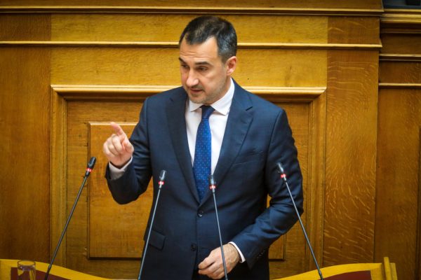 Χαρίτσης: Εναγκαλισμός Μητσοτάκη με τον καθοδηγητή της γενοκτονίας στη Γάζα - «Oργή και ντροπή»