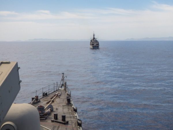 Στο δίλημμα «βούτυρο ή κανόνια», η κυβέρνηση διάλεξε το δεύτερο