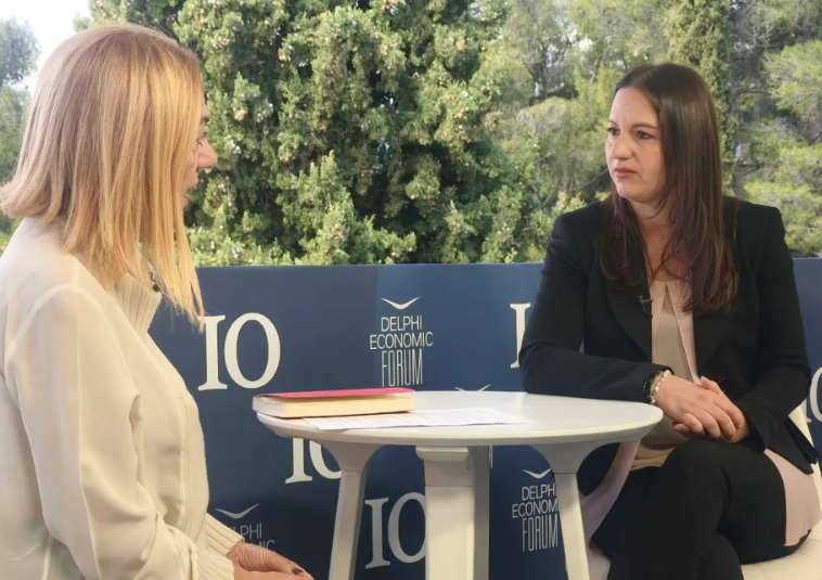 ΟΤ Delphi Economic Forum X - Valentina Rina (Airbnb): Να στοχεύσουμε τους κερδοσκόπους της βραχυχρόνιας μίσθωσης - Οικονομικός Ταχυδρόμος
