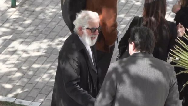 Πέτρος Φιλιππίδης: «Έκρηξη» του ηθοποιού στο δικαστήριο για αναφορά σε φιλί στην Άννα Μαρία Παπαχαραλάμπους