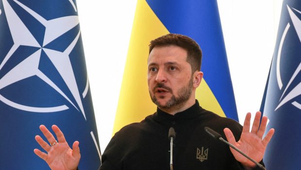 Ζελένσκι: Ζητά να ασκηθεί «πίεση στους δολοφόνους» στη Ρωσία εν όψει συνομιλιών στο Παρίσι